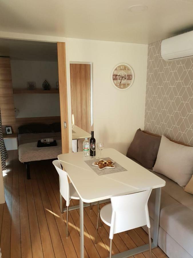 Seahorse Mobile Home, Soline Biograd Biograd Na Moru Eksteriør billede