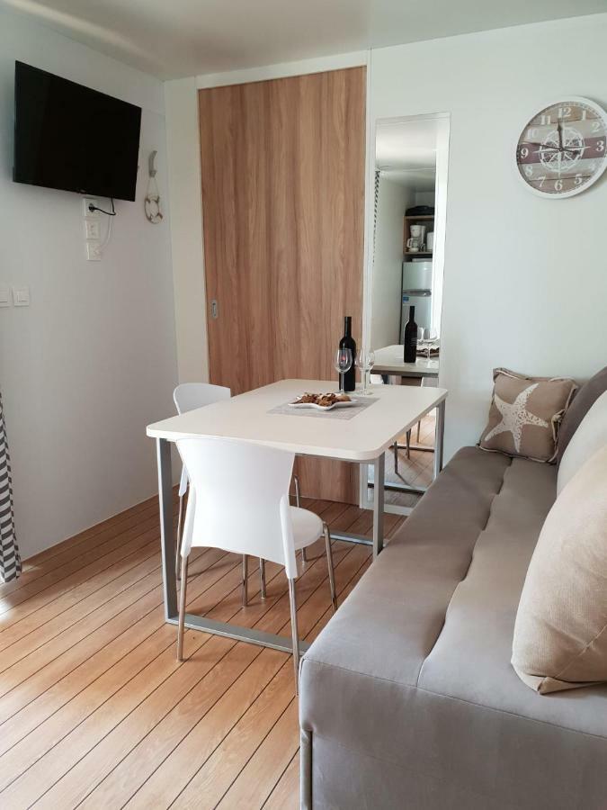 Seahorse Mobile Home, Soline Biograd Biograd Na Moru Eksteriør billede